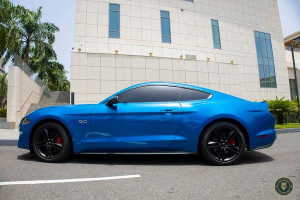 Ford Mustang GT Premium angle 4